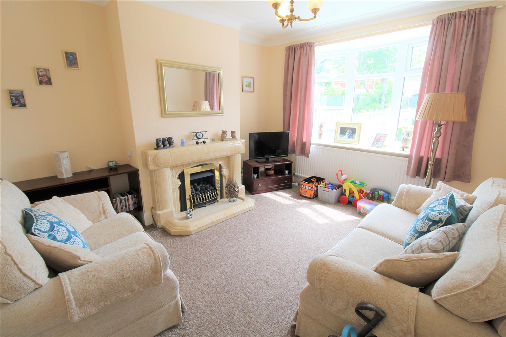 Gratton Road, Bucknall, Stoke-On-Trent